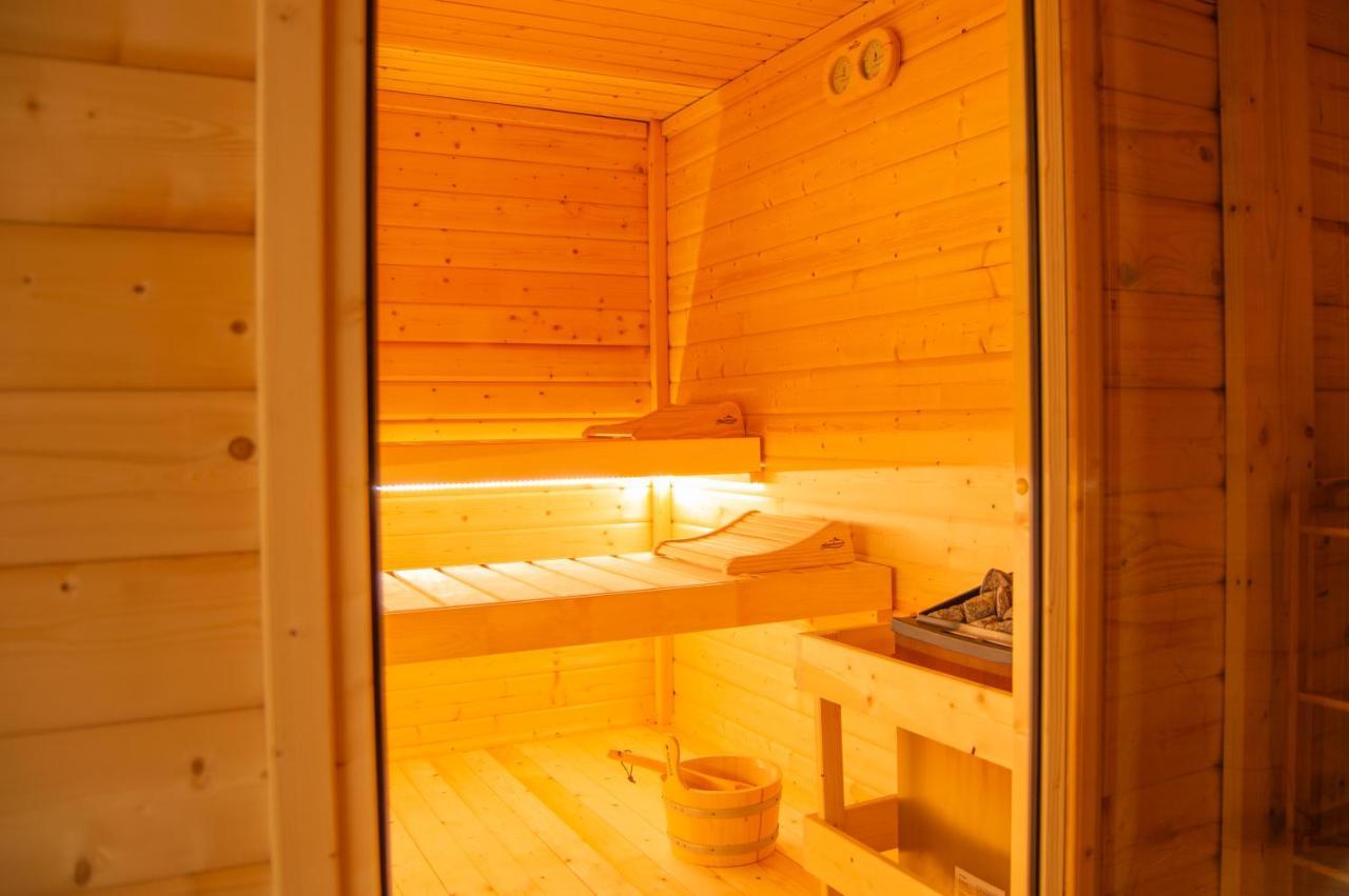 Wellnessoase Mitten In Triberg Triberg im Schwarzwald Dış mekan fotoğraf
